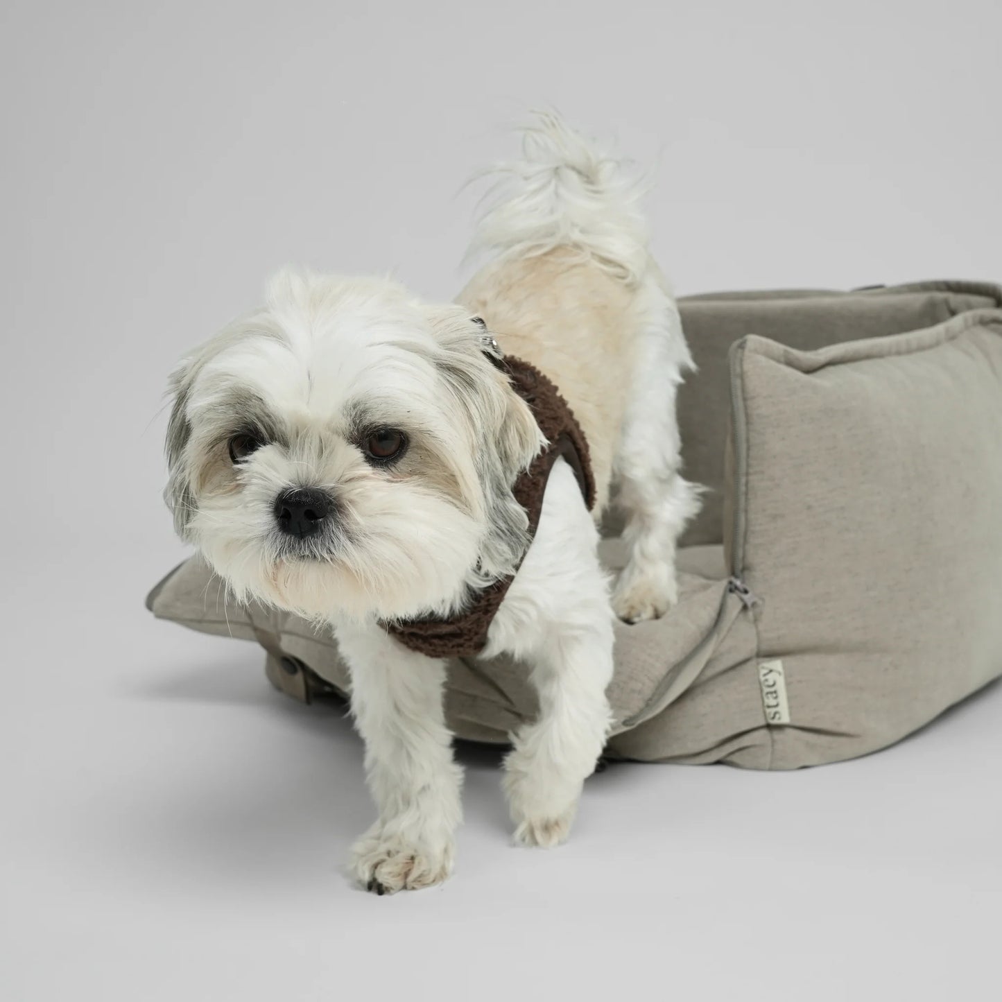 2-in-1 Hundeautositz und Reisebett Fenja Dune