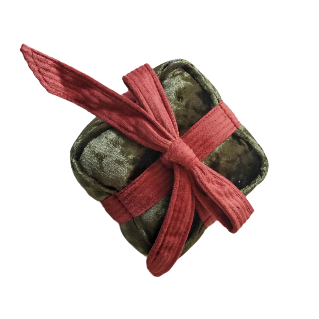 Hundespielzeug Holiday Box Kiefer