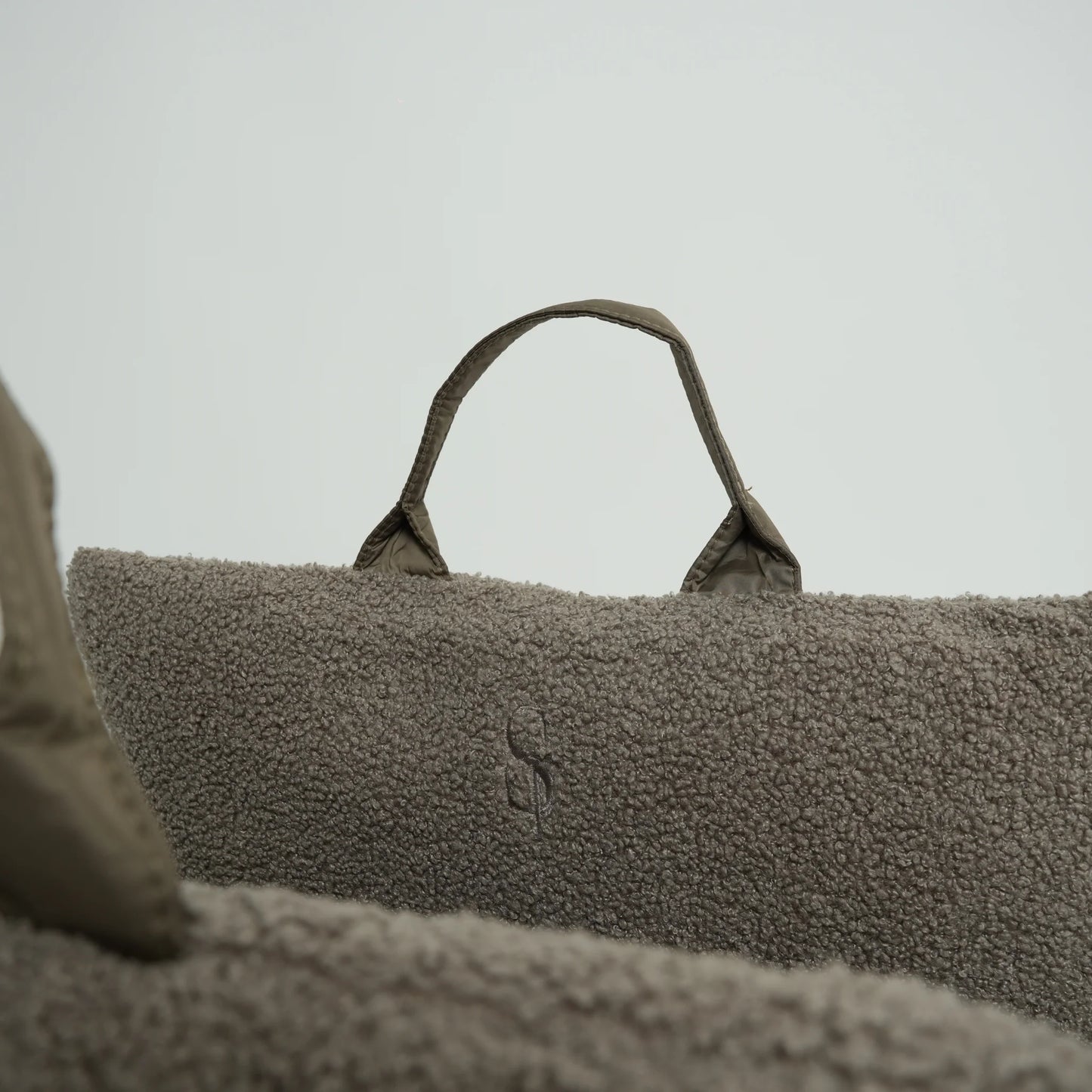 3-in-1 Hundeautositz und Reisebett Lara Teddy 2.0 Taupe