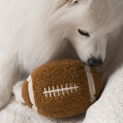 LAMBWOLF Schnüffelspielzeug Football – Hund beim Schnüffeln