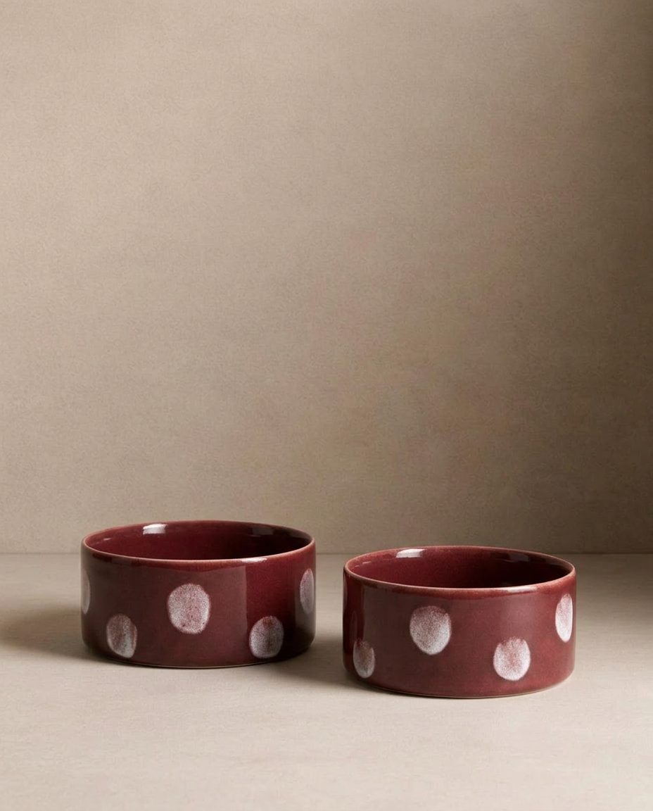 EGG BACK HOME Hundenapf Pop Dots Burgunder 2er-Set – Größenvergleich