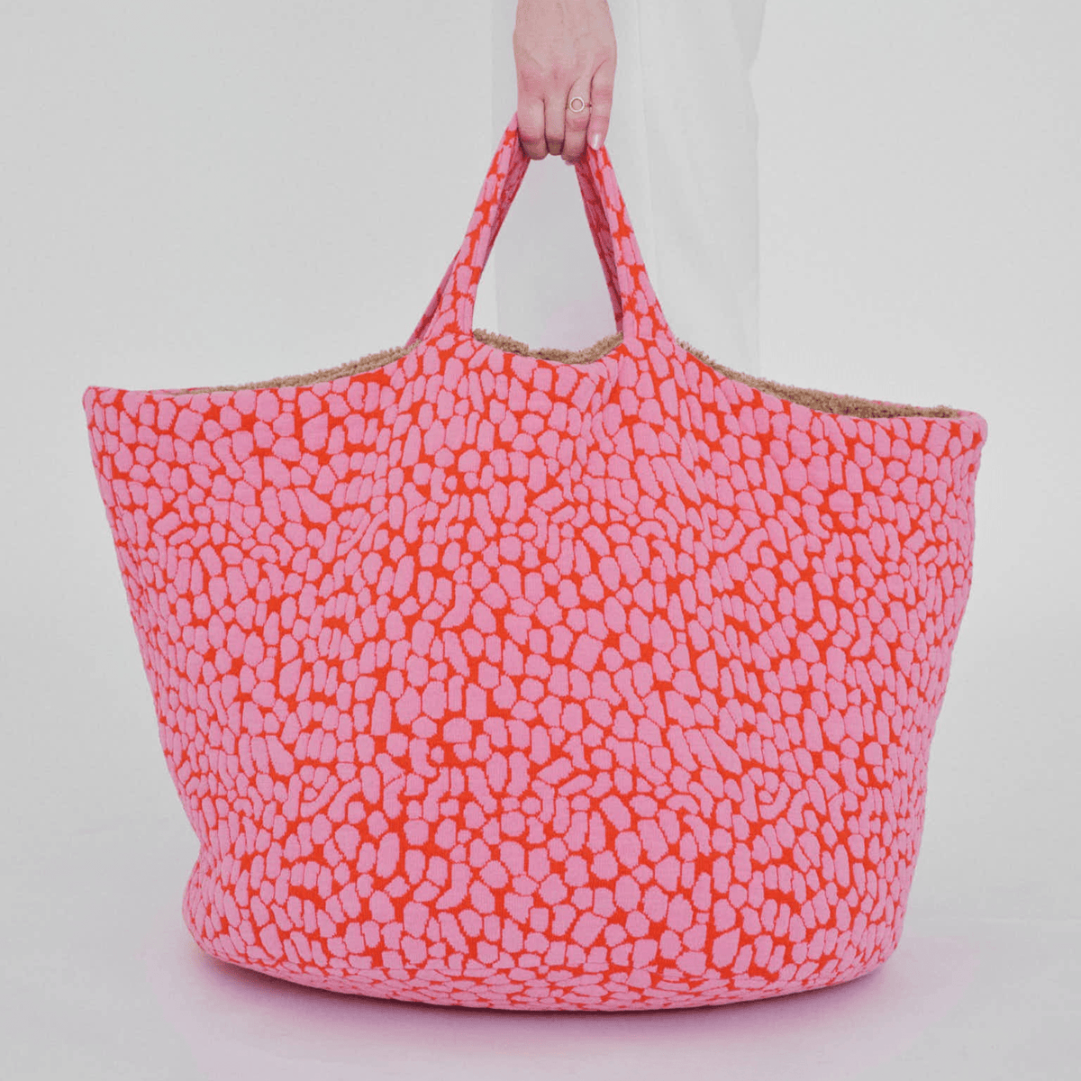 lumiies® Hundebett Studio Nest Pink Lava mit Tragegriff