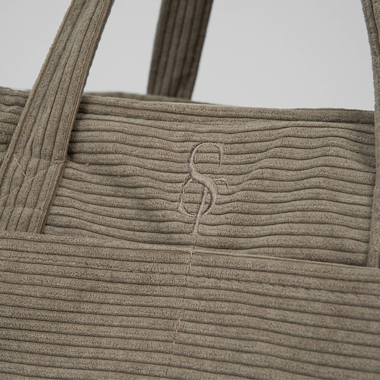 Hundetragetasche Vilda Cord Taupe mit Tragegriffen