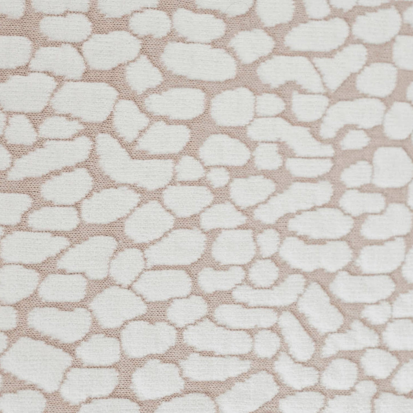lumiies Studio Blanket Cloudy Pebble – Chenille-Wolkenstruktur